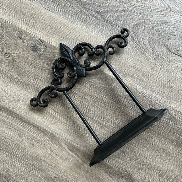 Home Decor Metal Accent Piece - Picture 4 of 6